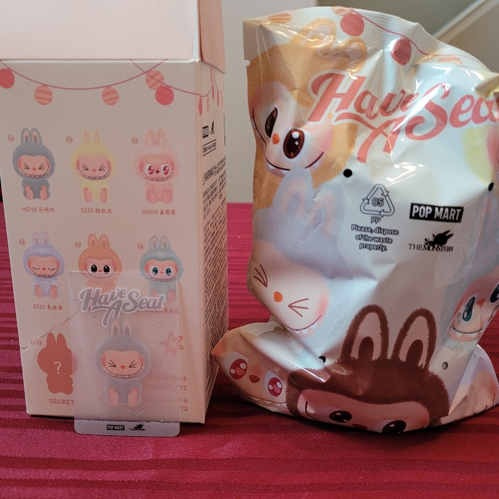 Have a Seat Labubu: HeHe (Bag Sealed) - Picture 2 of 8